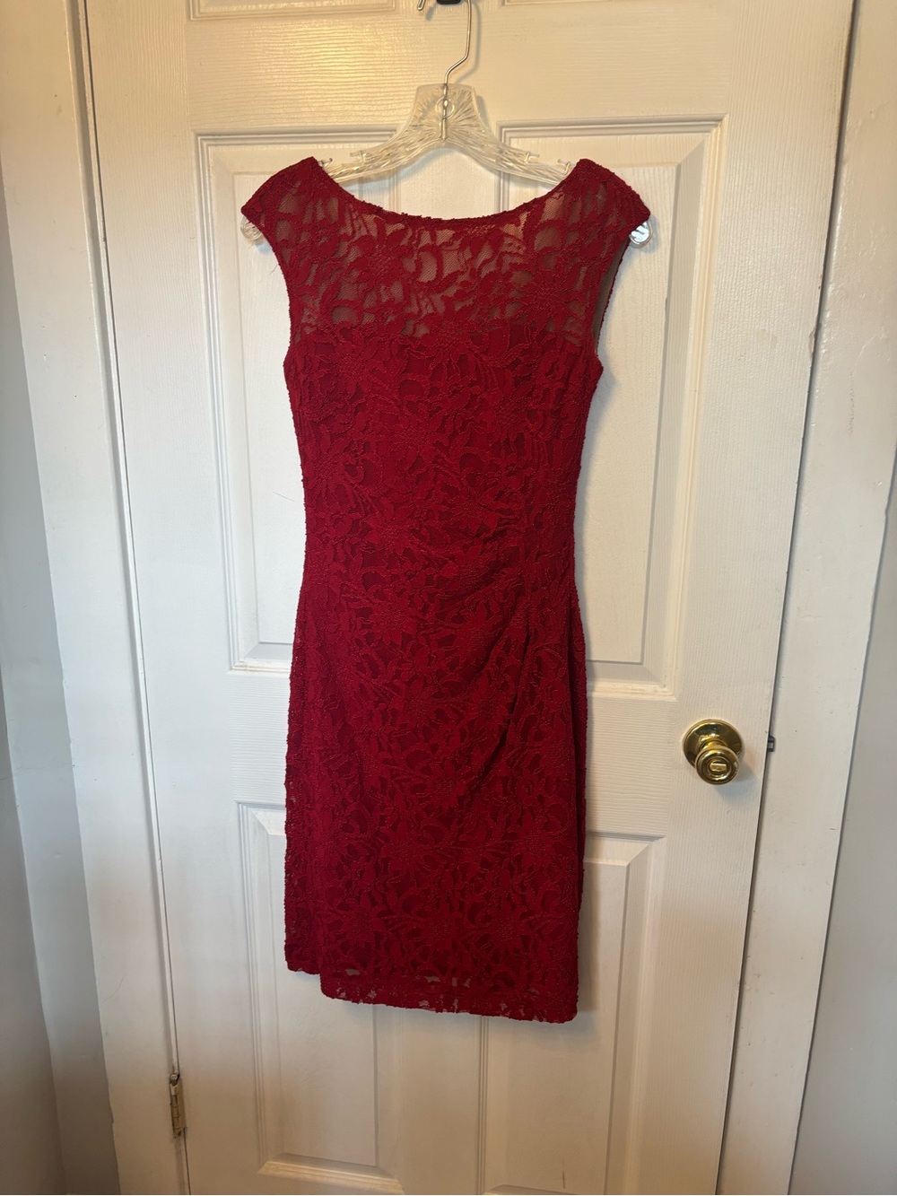 Red Lace Cap-Sleeve Sheath Dress